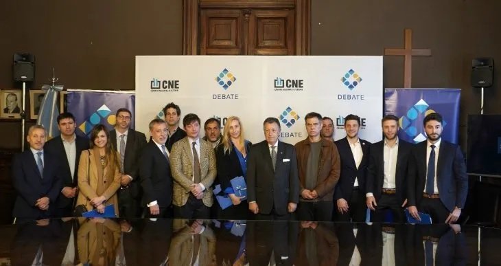 Debate presidencial 2023: se sortearon las ubicaciones, orden de exposición y temas