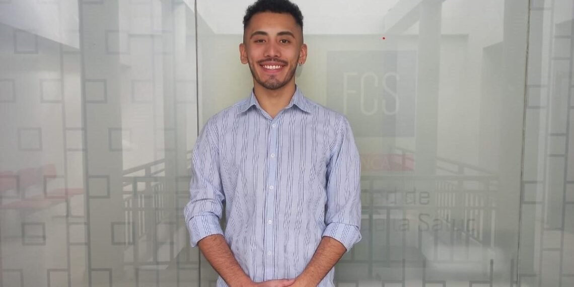 Egresado de la facultad de Salud primero en orden de mérito en el hospital Garrahan