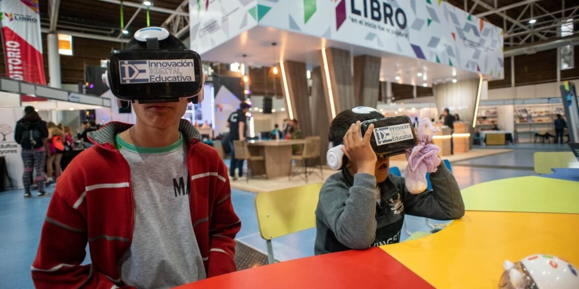 Creatividad y tecnología se unen en el Espacio Infantil de la XV° Feria del Libro