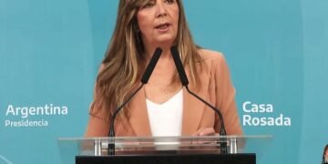 Desde el Gobierno desmintieron que se vaya a trasladar el feriado del 20 de noviembre