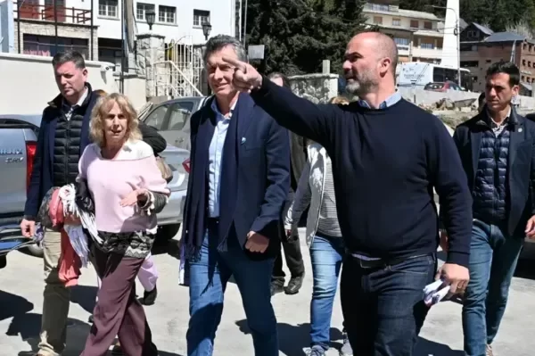 Macri fue insultado y abucheado en pleno centro de Bariloche