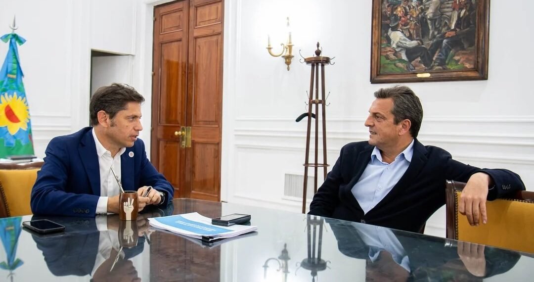 Massa pidió redoblar esfuerzos en una reunión con Kicillof e intendentes