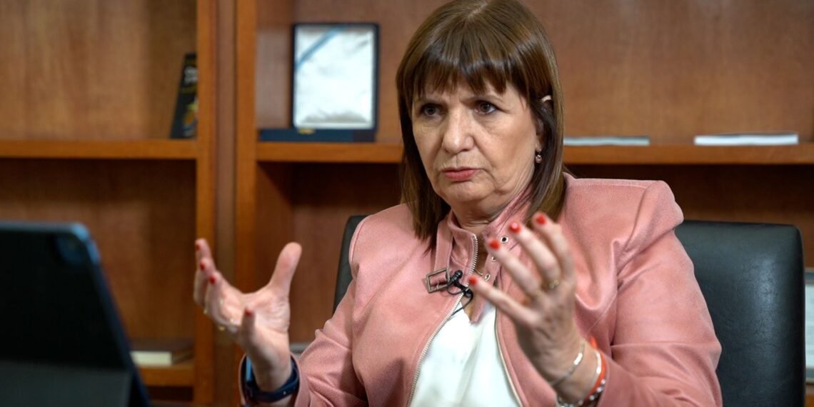 Patricia Bullrich critica la dolarización propuesta por Milei: “No vale todo”