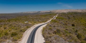 Se avanza con la pavimentación de la ruta que une El Alto y El Portezuelo
