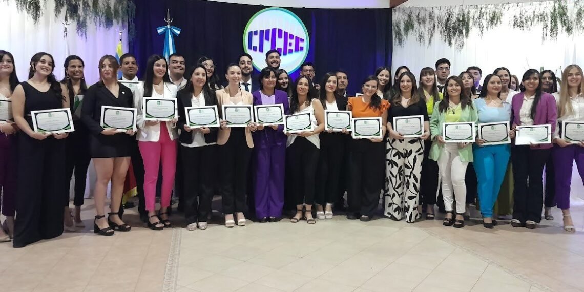 Ciencias Económicas matriculó a 34 nuevos profesionales