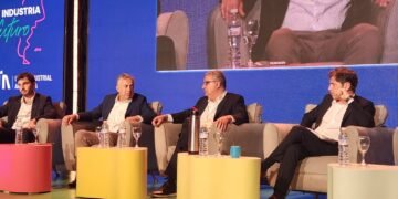 Jalil destacó el modelo catamarqueño de desarrollo industrial en la conferencia de la UIA