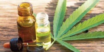 La ANMAT autorizó la venta del primer aceite de cannabis producido en Argentina