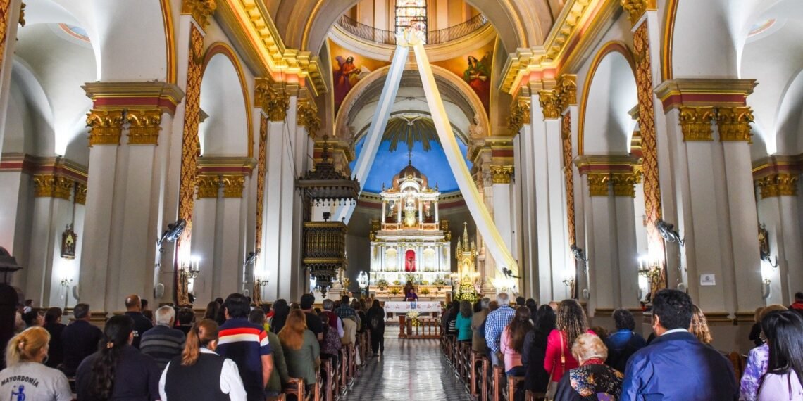 El Poder Legislativo rindió su homenaje a la Virgen del Valle