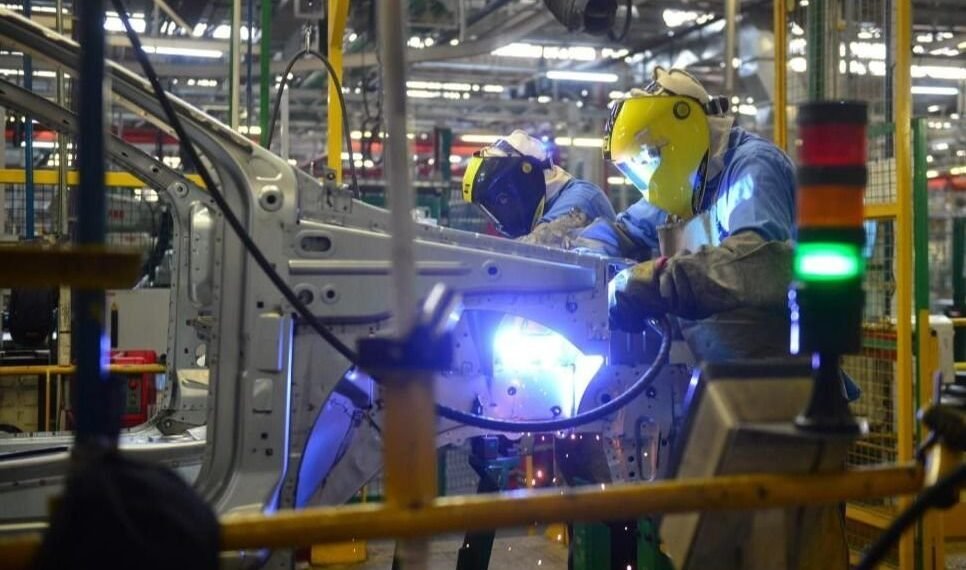 La actividad industrial bajó en octubre 0,8% interanual