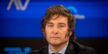 La Justicia da curso al primer amparo contra el DNU de Milei