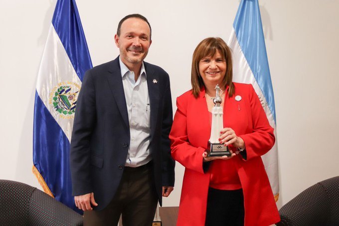 Patricia Bullrich se reúne con ministro de seguridad de El Salvador