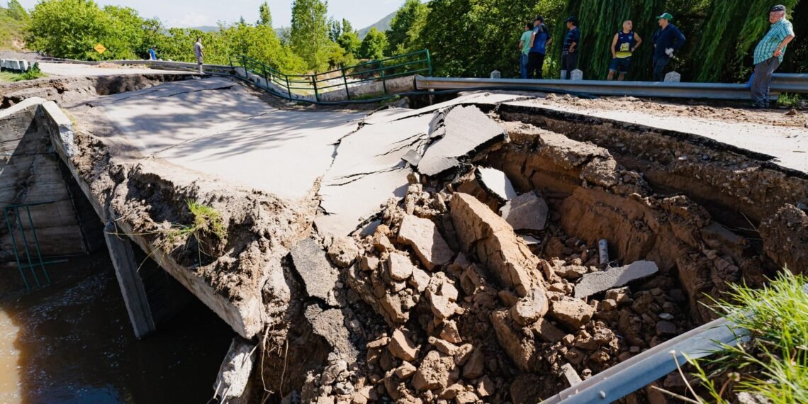 Realizan trabajos en Las Juntas tras los daños del temporal
