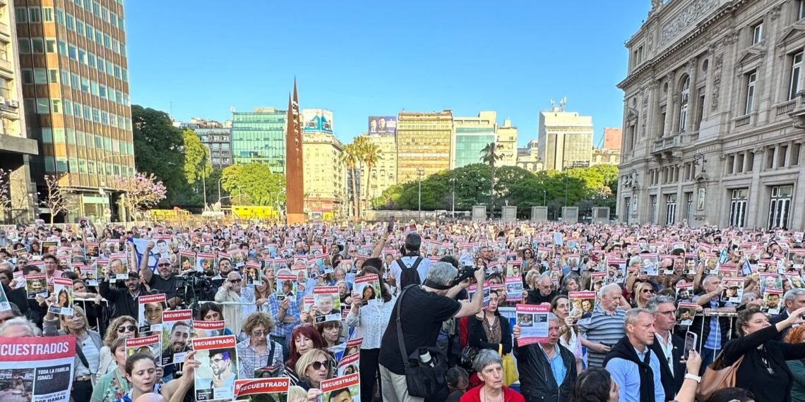 Se realizó una movilización para reclamar la liberación de secuestrados por Hamas