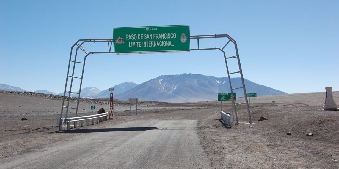 Simplificación aduanera: Eliminan trámite para facilitar cruce fronterizo con Chile