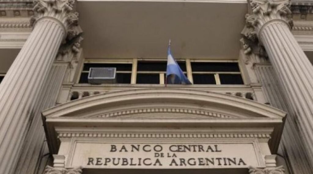 El BCRA aprobó la emisión de billetes de $10.000 y $20.000