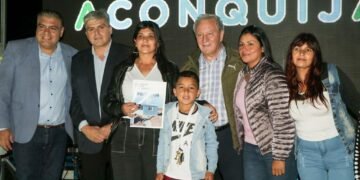 El vicegobernador Dusso y el intendente Cristian Gutiérrez entregaron viviendas en Aconquija