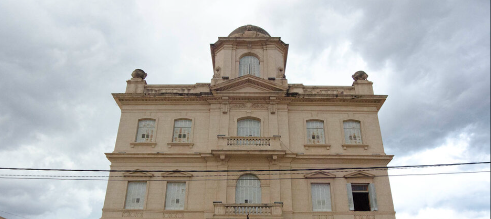 La Iglesia confirmó que el Estado dejó de pagar los sueldos de los obispos