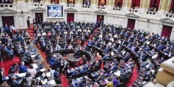 Se definieron las comisiones que tratarán la ley ómnibus de Javier Milei