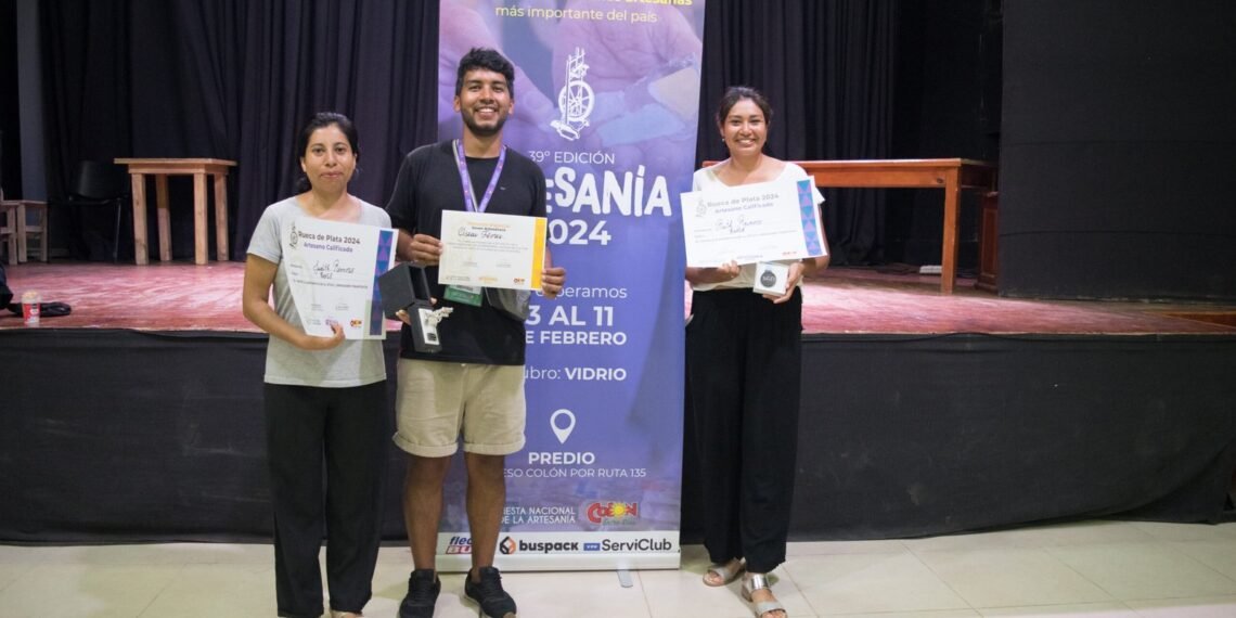 Artesanos catamarqueños premiados en la Fiesta Nacional de la Artesanía de Colón