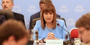 Bullrich habilita a Prefectura Naval para usar armas de fuego de cualquier tipo