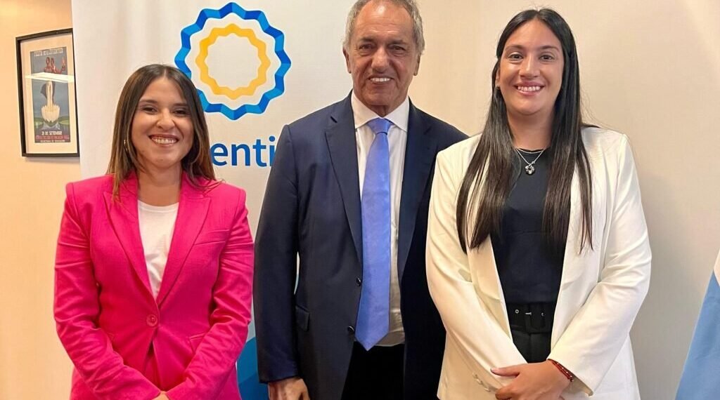Catamarca solicitó sostener e incrementar vuelos de Aerolíneas Argentinas