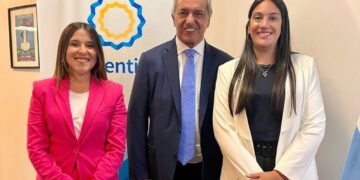 Catamarca solicitó sostener e incrementar vuelos de Aerolíneas Argentinas