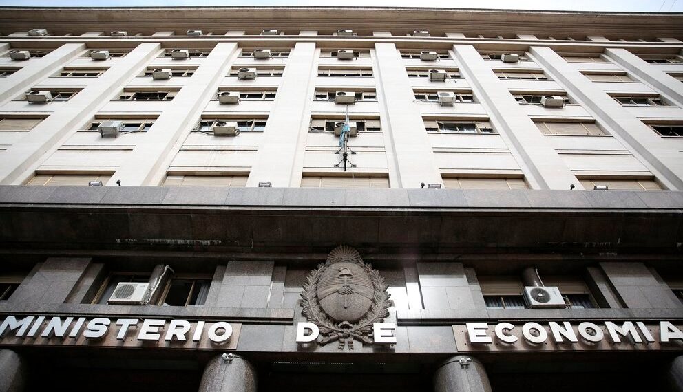 Las transferencias totales de Nación a provincias cayeron en enero 13,2%