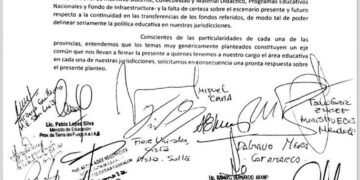 Ministros de todo el país reclaman los fondos del Incentivo Docente