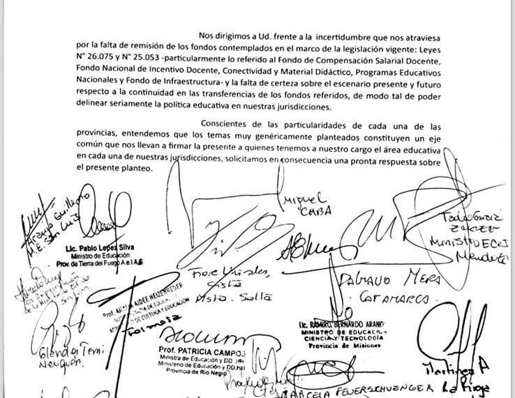 Ministros de todo el país reclaman los fondos del Incentivo Docente