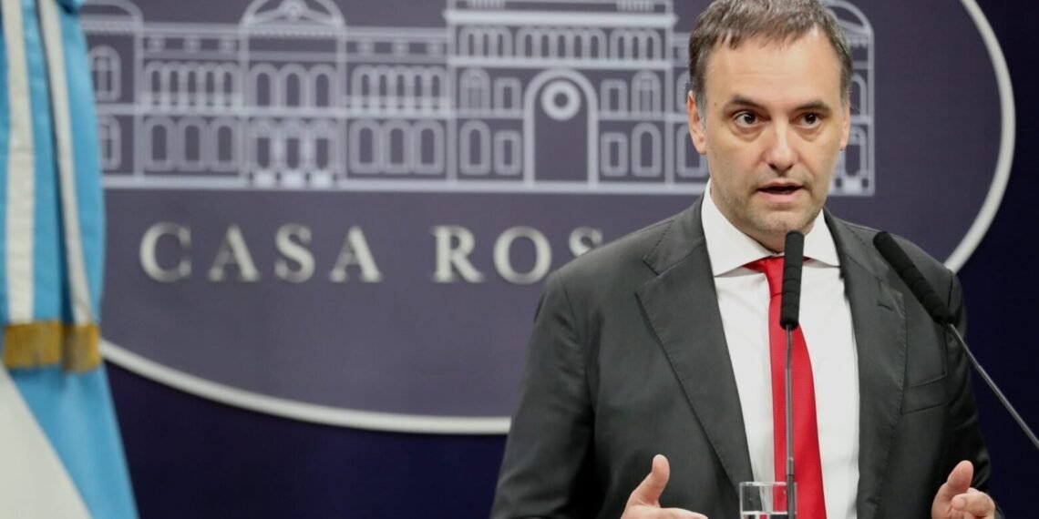 Adorni anunció que se va a depurar el padrón nacional de cooperativas: “Otra caja que los argentinos dejan de sostener”