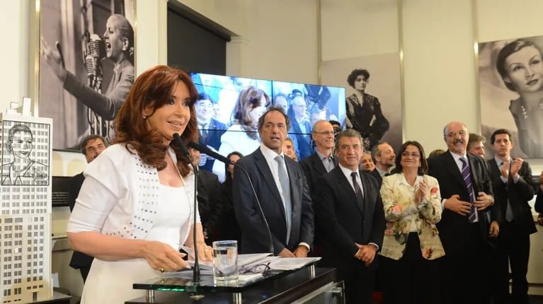 El Gobierno decidió cambiar el nombre del Salón de las Mujeres y pasará a llamarse Salón de los Próceres