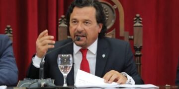 En Salta, el gobernador frenó el ajuste tarifario de electricidad