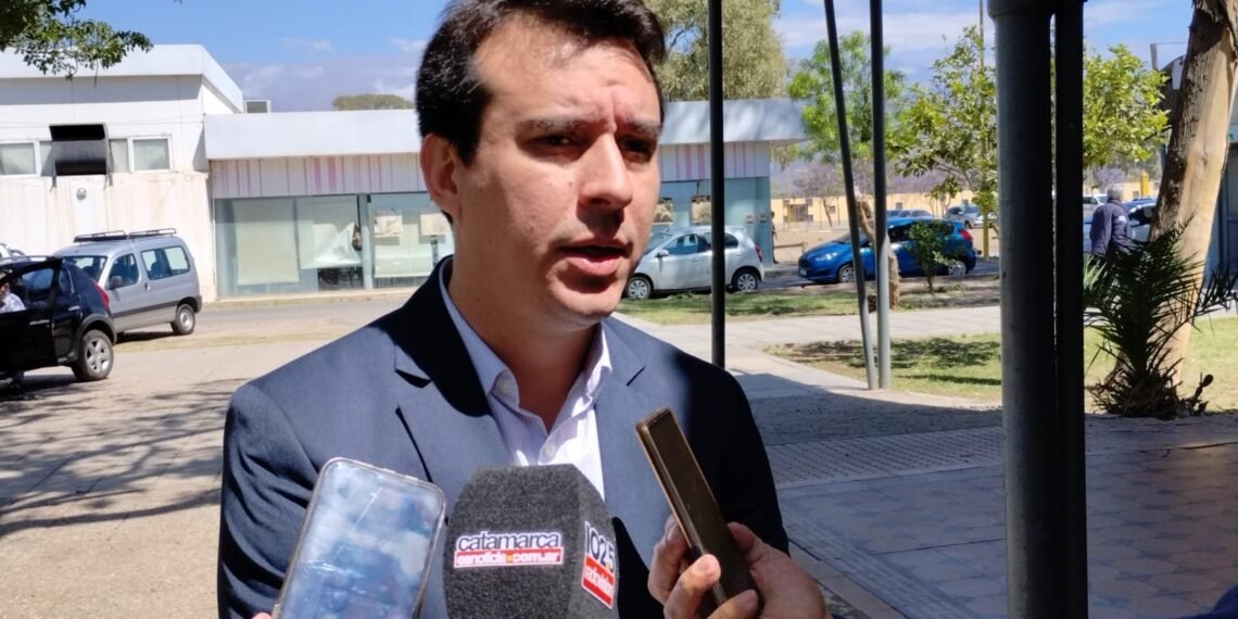 Fernando Monguillot aseguró que el municipio busca “avanzar hacia la mejora de los trabajadores”