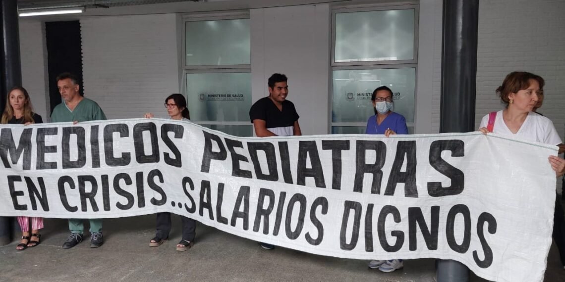 Pediatras de Belén renuncian a sus guardias por bajos salarios