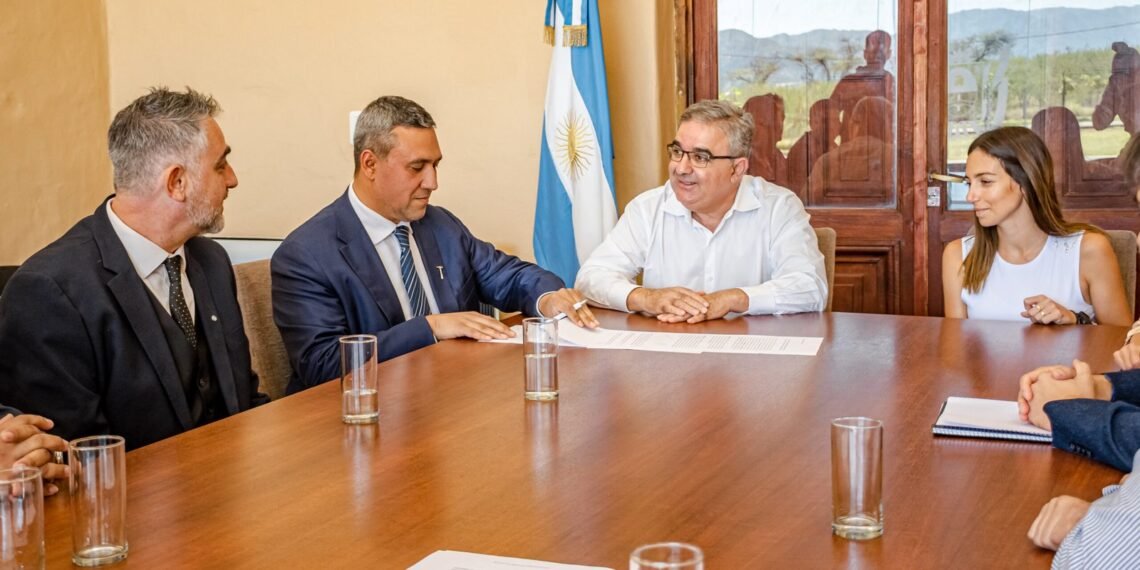 Gobierno y Galan Lithium acuerdan el establecimiento de fábrica de Carbonato de Litio en Catamarca