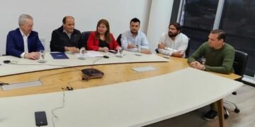 La Municipalidad de la Capital y la empresa Streambe firman acuerdo para capacitar a desarrolladores web