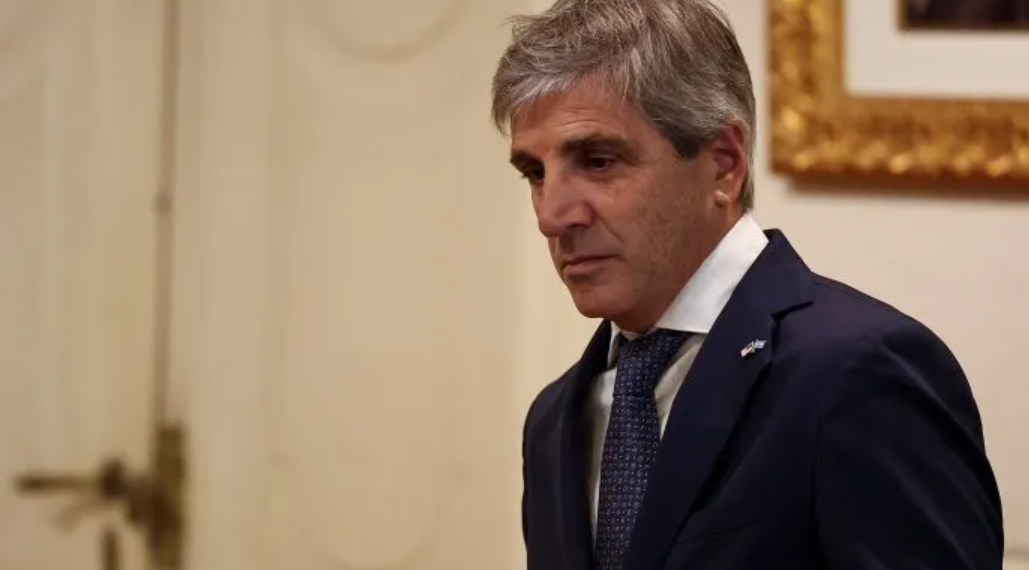 Luis Caputo y Nicolás Posse viajan a Washington para reunirse con el FMI