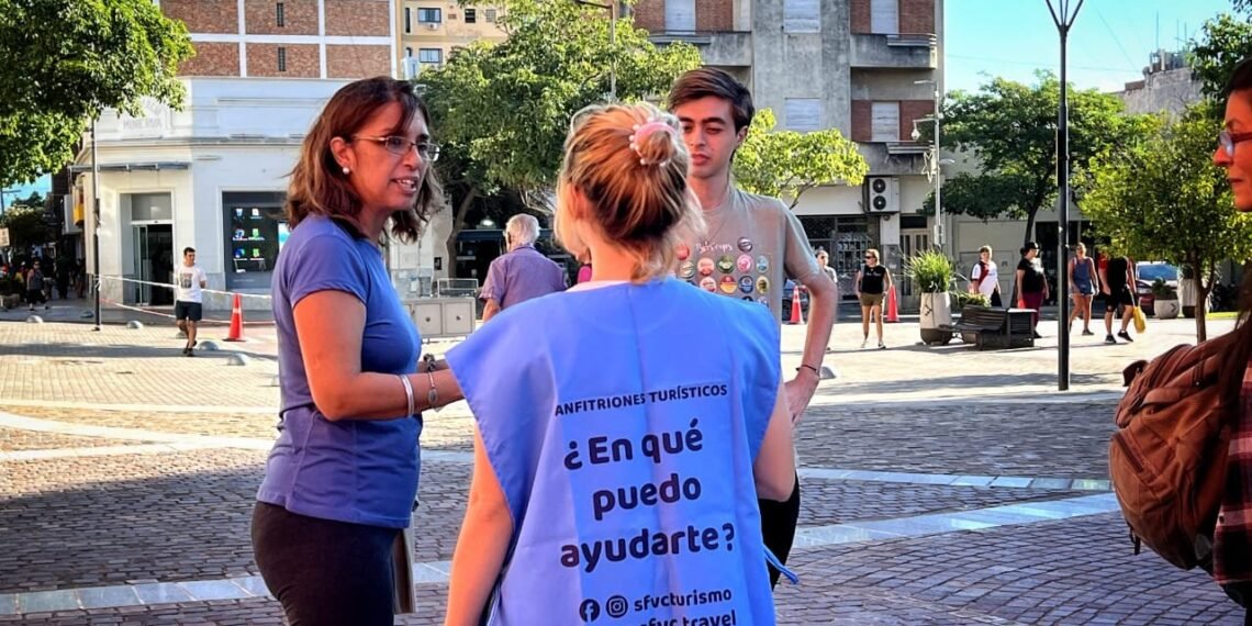 Semana Santa en Catamarca: Gran cantidad de turistas en la Gruta y la Catedral