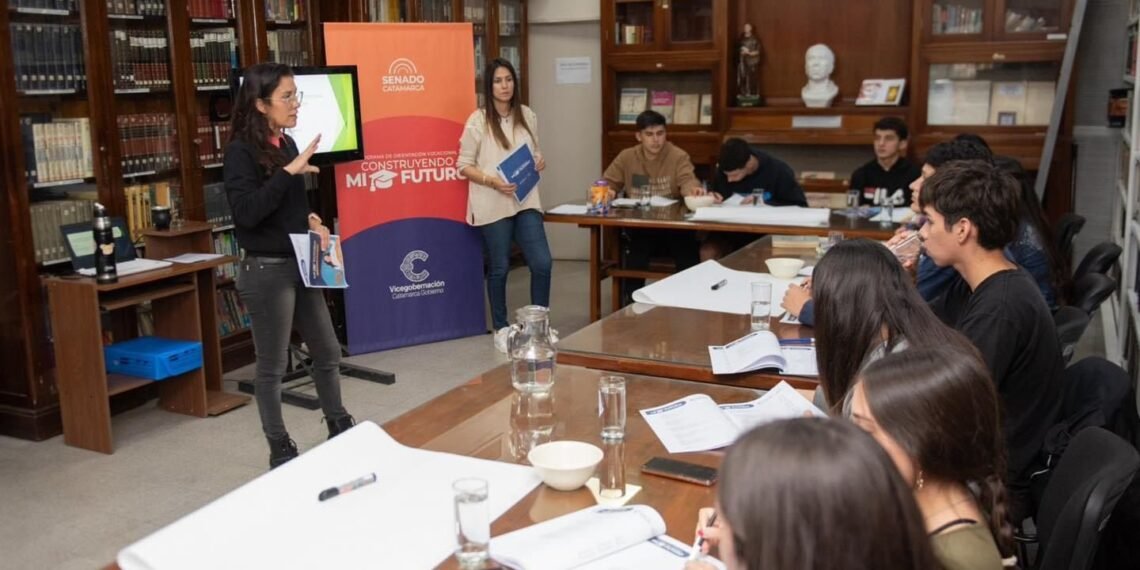 Nuevo encuentro del taller gratuito de Orientación Vocacional “Construyendo mi futuro”