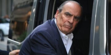 Parrilli confía en el bloque de UxP para detener la ley Bases en el Senado