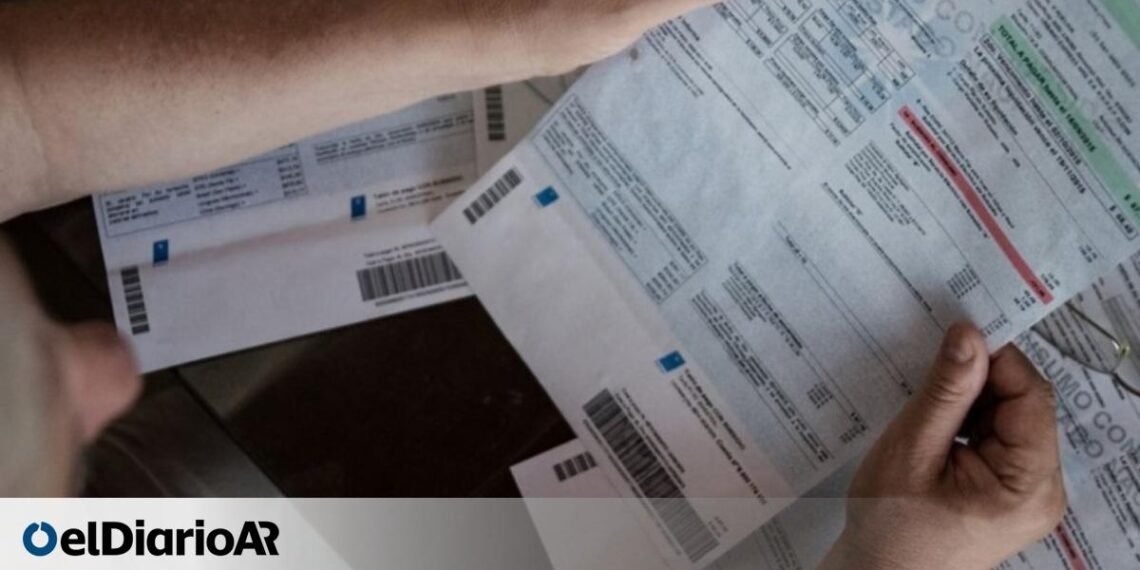 El Gobierno avanza con la quita de subsidios a la energía y aumentan desde junio las tarifas de luz y gas