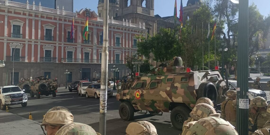 El Gobierno de Bolivia termina con el intento de golpe de Estado y detiene al jefe del levantamiento militar