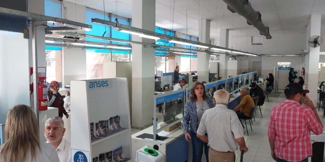 Mañana las oficinas de ANSES permanecerán cerradas por el Día del Trabajador del Estado