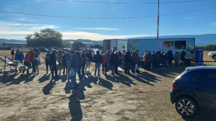 Mercado Itinerante en el CAPE: Impulso a la economía local y ofertas imbatibles