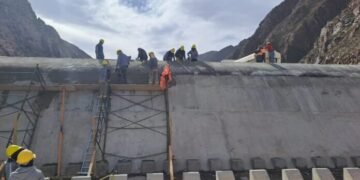 Reinversión de fondos mineros: avanzan obras del azud nivelador y acueducto en Fiambalá