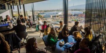Bicentenario Bar, propuesta gastronómica en el Estadio con hermosas vistas