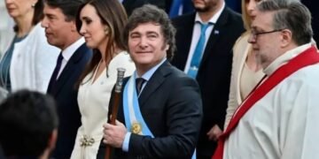 Javier Milei anticipa el futuro del dólar y el cepo tras la firma del Pacto de Mayo