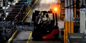 La industria sigue en caída: según la UIA, en mayo la actividad tuvo un retroceso de 14,3%