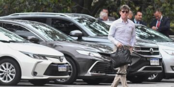 Radiografía del poder de Santiago Caputo: de la SIDE al Ministerio de Justicia, de los trolls a las privatizaciones