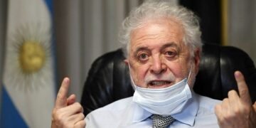 Vacunatorio VIP: procesaron a Ginés González García y lo embargaron por $130 millones
